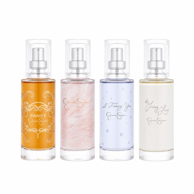 Jessica Simpson Fancy Gift Set -- Mini Set Collection 0.5oz Fancy EDP Spray +0.05oz Signature EDP Spray +0.05oz I Fancy You EDP Spray+ 0.05oz Fancy Love EDP Spray