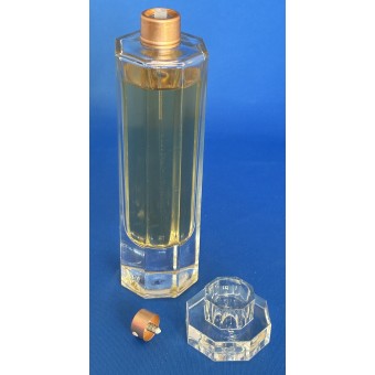 Worth Courtesan Eau De Parfum Spray 60 ml [B-Ware: Sprühkopf lose, Füllstand 90%]