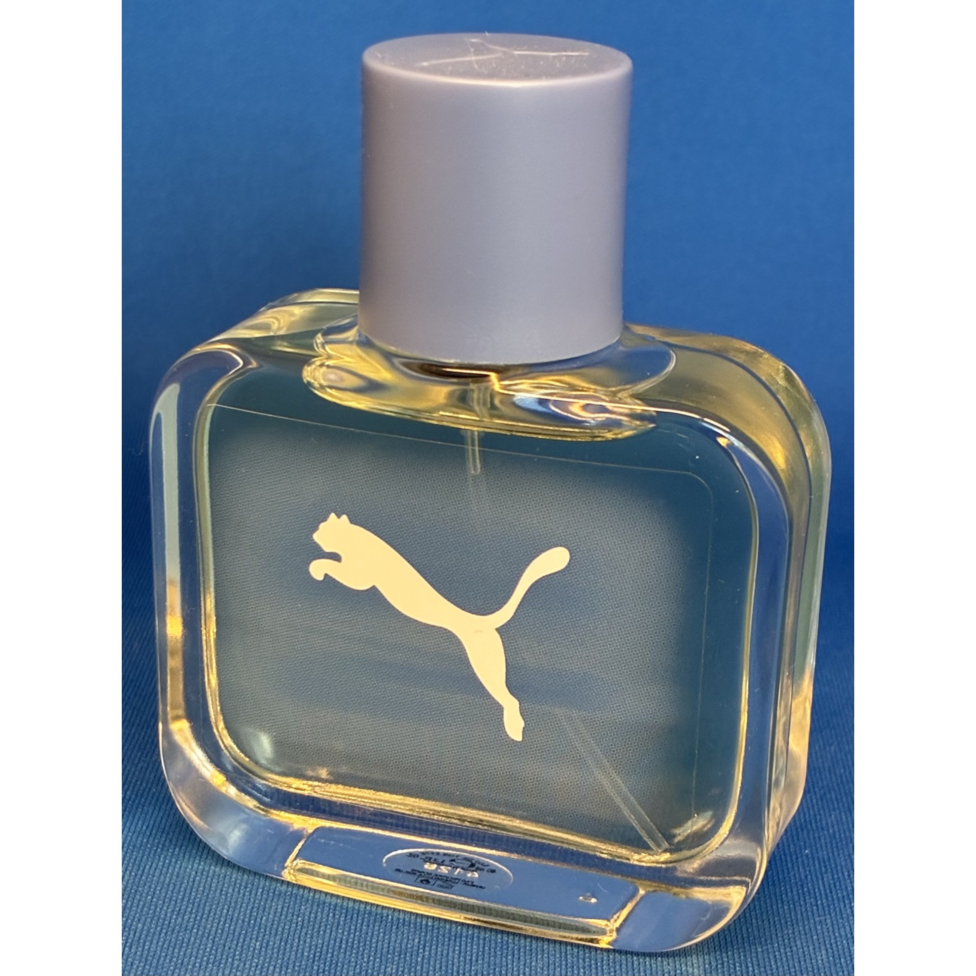 Puma Flowing Eau De Toilette Spray 40 ml [B-Ware: Geöffnet, Füllstand 95%]